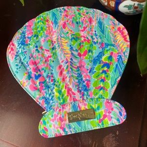 NWOT - Lilly Pulitzer make up case